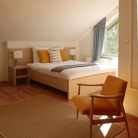 Pod Lasem Feriegård *